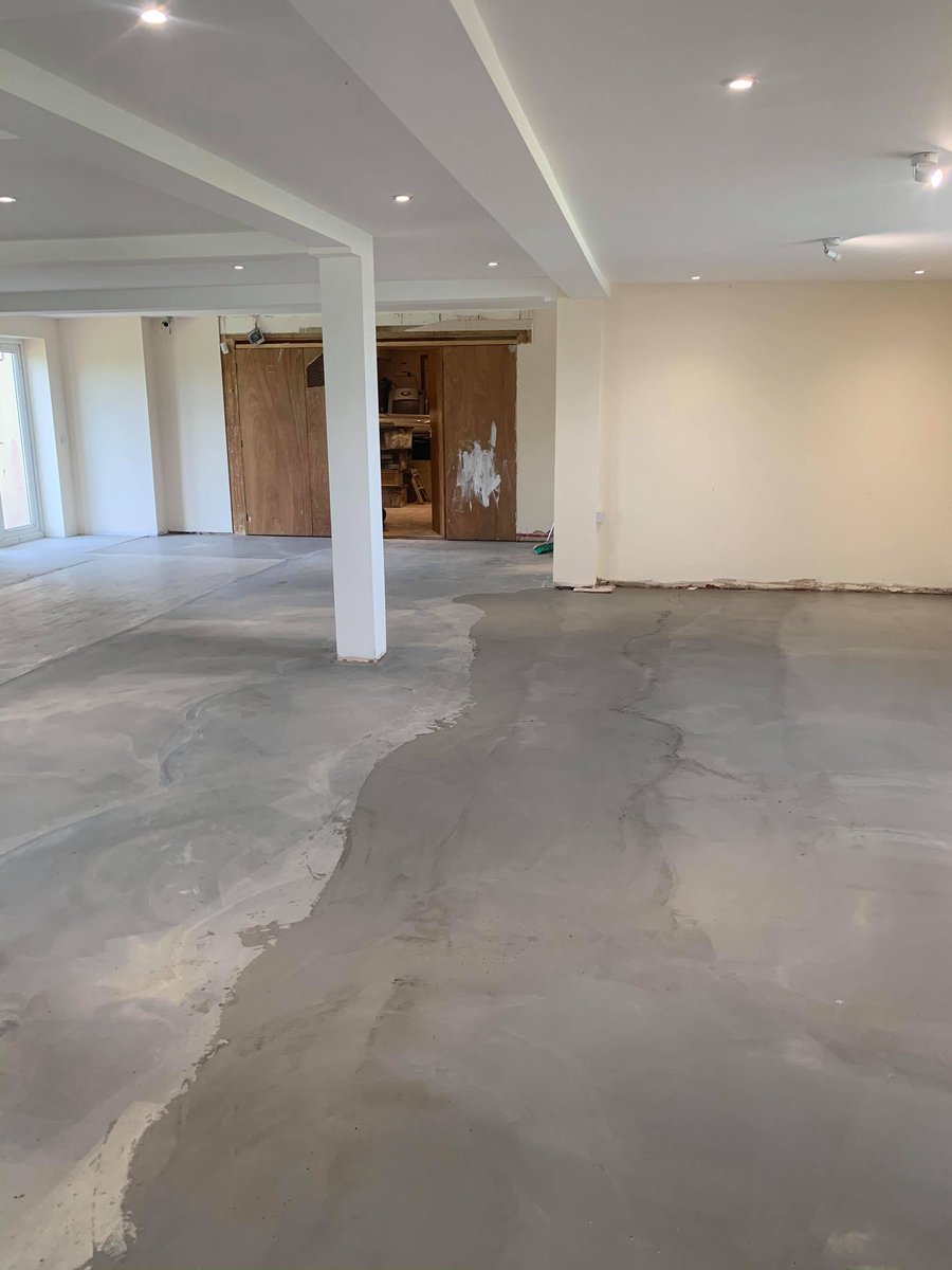 Radstock_TownFC's tweet image. Work continues with the surface being levelled ahead of the new flooring being fitted later this week. 
Thanks to @RustellJames from JFR Flooring ltd