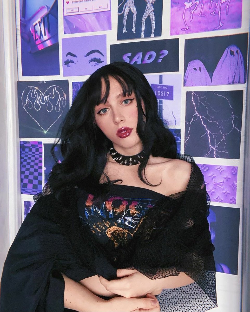 anna nikkol tweet media