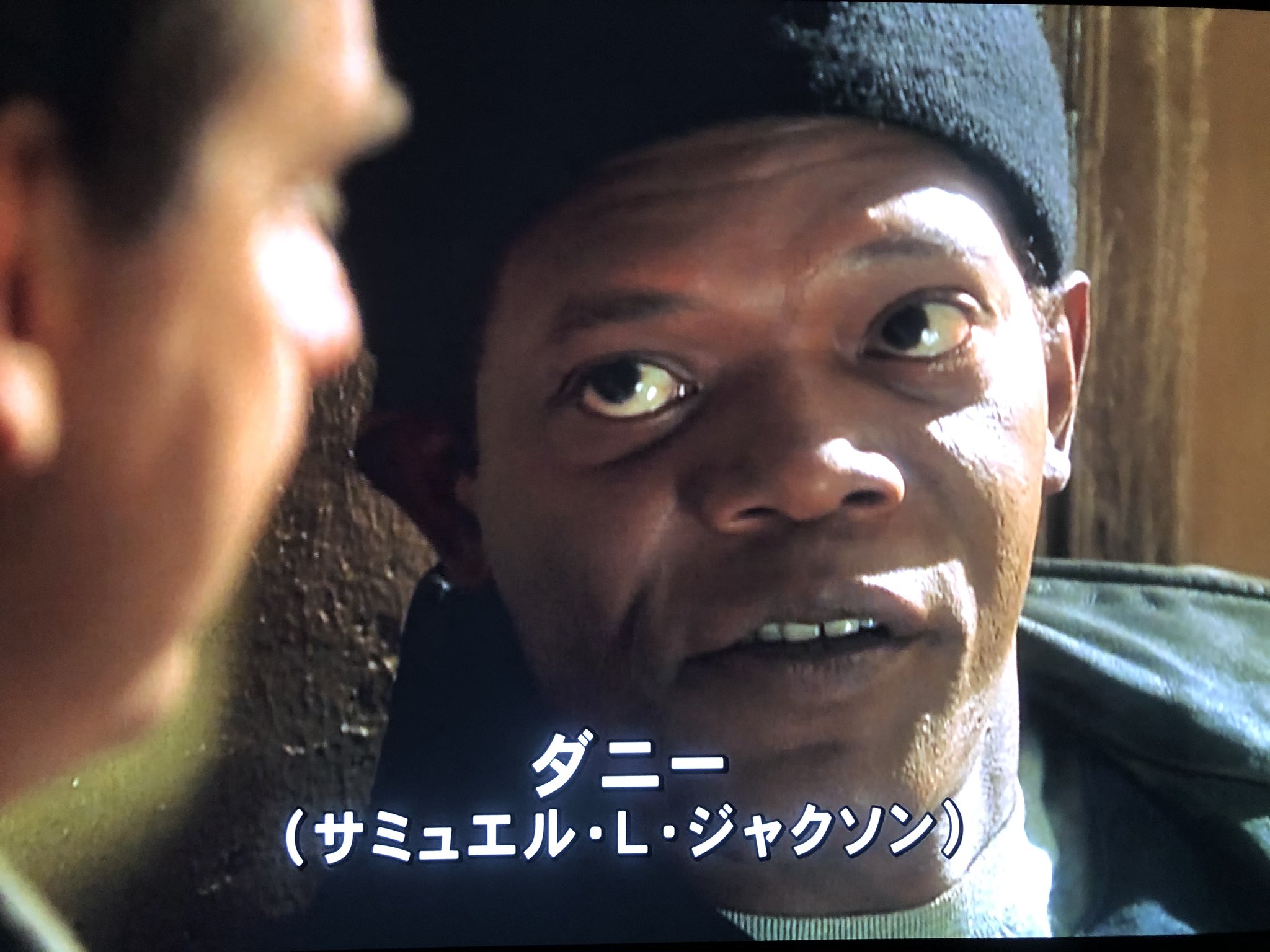 ট ইট র ともとも 交渉人で登場人物の名前と俳優名が出るんだけど ジョン スペンサー演じるトラヴィス署長がただ単に 署長 とだけ書かれているのに苦笑いした T Co 4wsdkz3vua ট ইট র