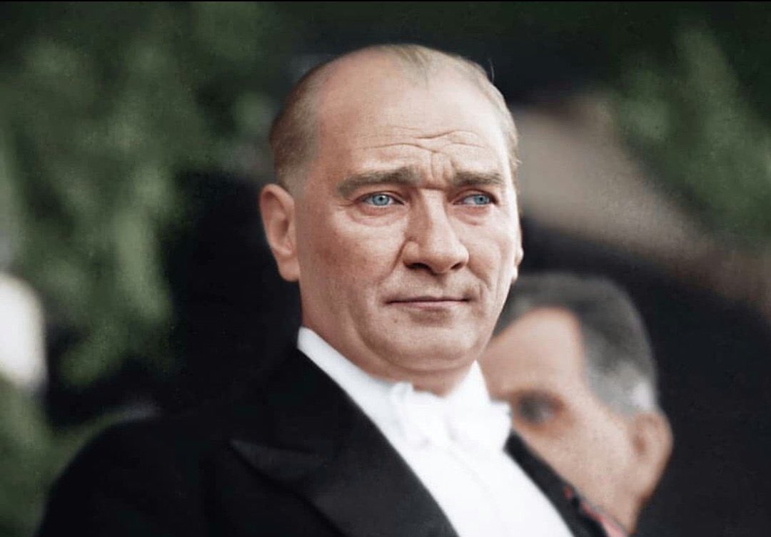 Açtığın yolda, gösterdiğin hedefe durmadan yürüyeceğiz...
Gençlik ve Spor Bayramımız Kutlu Olsun.
İzindeyiz Atam...
#19MAYIS1919 #19MAYIS #Atatürk