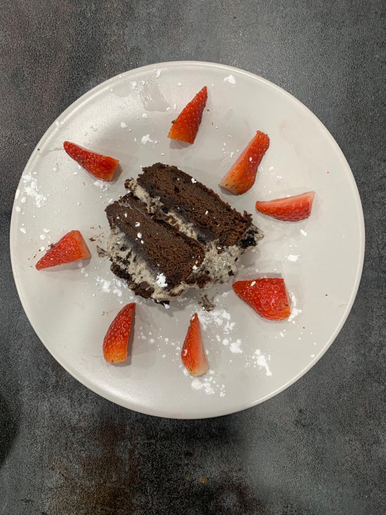 KEHSBham's tweet photo. Some #delicious cakes and desserts baked by Safiya, one of our Thirds, with some help from her sisters. #bakinginlockdown https://t.co/RzHnikIEFw