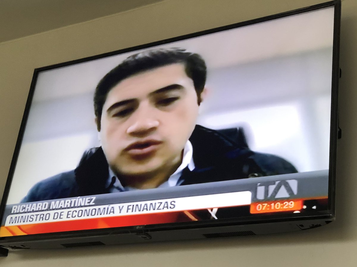 MacEcuador's tweet image. A nof!! Hay medidas ybde una .@teleamazonasec tiene una entrevista con el ministro de finanzas!!! Coincidencia? 

Medios alcahuetes!!! #comprados 

Nos creen cojudos?
@VillaFernando_  
👉 Ni una pregunta para cuestionar, .@janethinostroza solo te faltó FELICITARLO! 👏👏