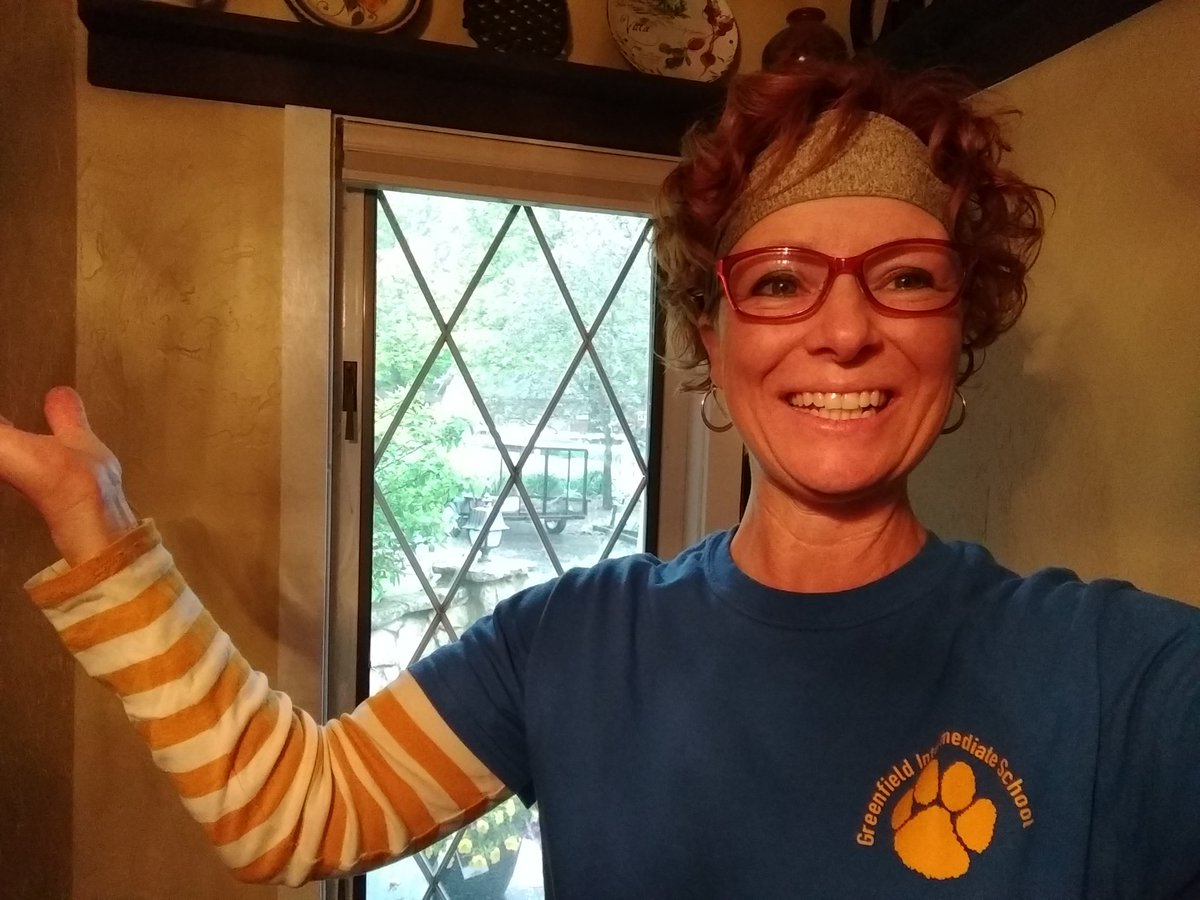 #gisonefamily Twitter challenge BLUE and GOLD Week. Proud to sport my Cougar Colors.