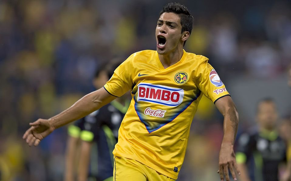 Raúl Jiménez has always been a goal scorer. This was evident even in his early days in Mexico with Club América. He won the Clasura in 2013, just under 2 years after his debut, finishing as the second highest goal scorer for Club América.He went on to join Atléti in 2014.