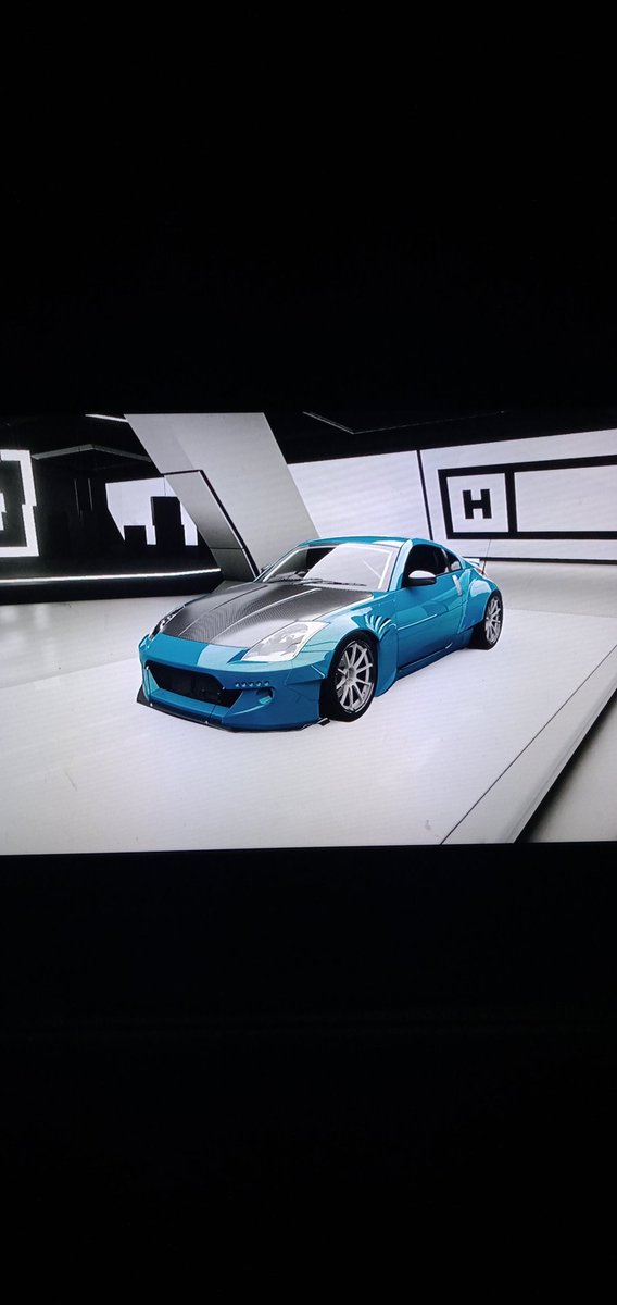 DankMindz's tweet photo. Drift build 350Z done for a random who needed something to slide in.
#350Z #Nissan #DriftCar

Don't know if I should keep the color on there? 🤔 https://t.co/dXJMOMeBJW