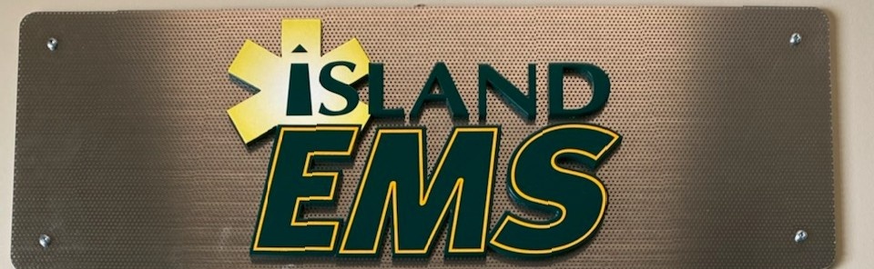 2/2 
To apply, please click the link below to apply. 

islandems.ca/careers/Pages/…