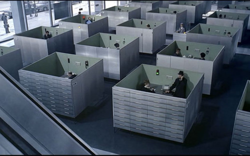 ⚫ « Le bureau va se réinventer, il va devenir un lieu choisi, un lieu de fraternité. »
🏢 Retrouvez le CR et le replay de la conférence sur le futur des bureaux à laquelle Emmanuelle Duez participait.
cities.newstank.fr/fr/tour/news/1… <a href="/manou_boson/">emmanuelle duez</a> <a href="/TheBosonProject/">The Boson Project</a>
