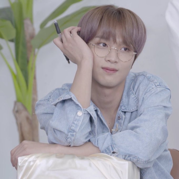 loevrgh's tweet photo. i am endlessly proud of you. you work so hard all the time &amp; never have we once heard you complain. your love &amp; passion for what you do truly shows in the way you still smile despite being tired, and taking time to reassure us about your health.

#ToYouHaechan
#ThankYouHaechan https://t.co/WwxAlOX8AK