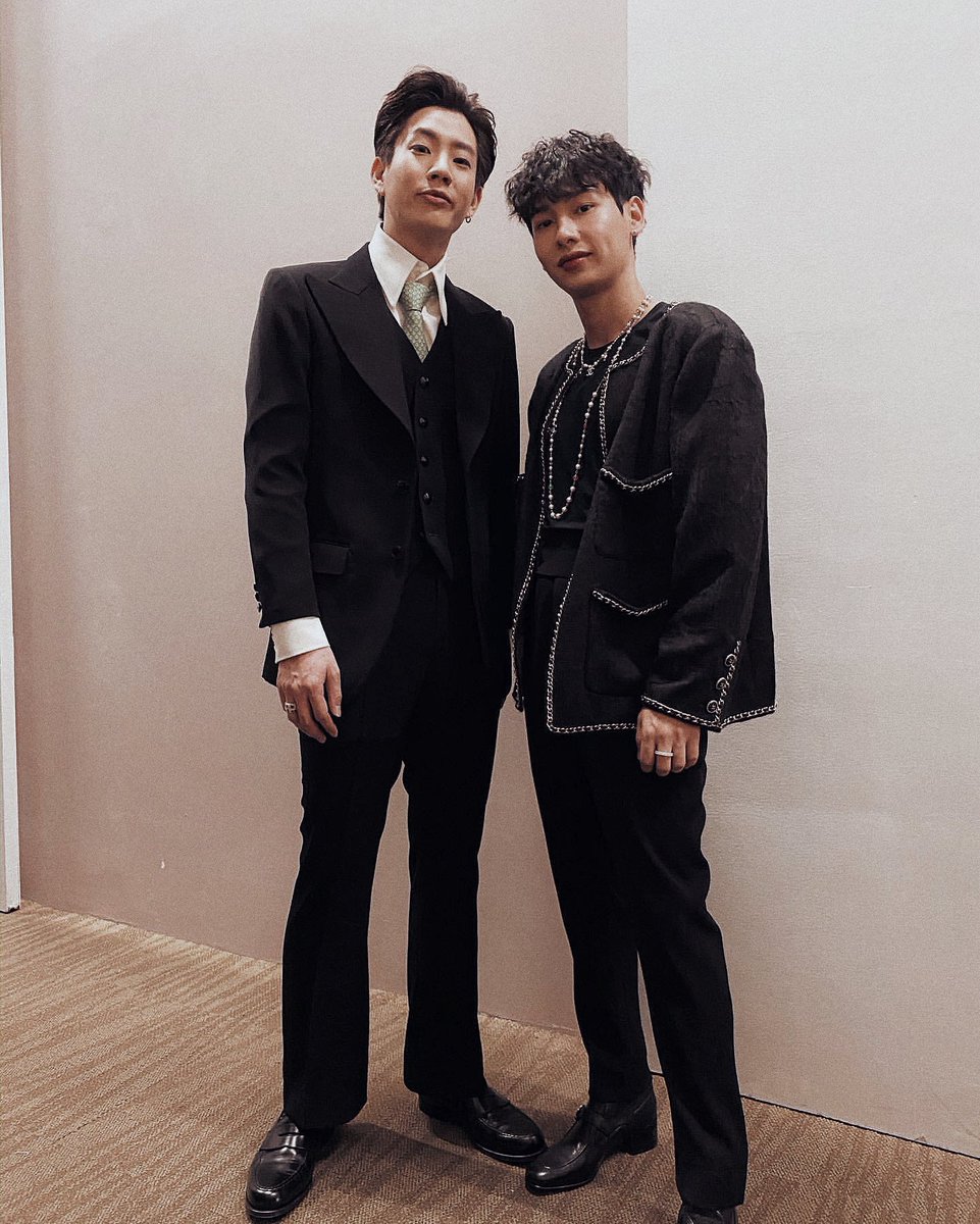 offgundetails's tweet photo. hello babiis! this account is dedicated to offgun details only.

we do not own any of the pictures/videos posted, unless stated.

help us promote our account. thank you! 💚
#ออฟกัน #offgun https://t.co/RTBkH5f242