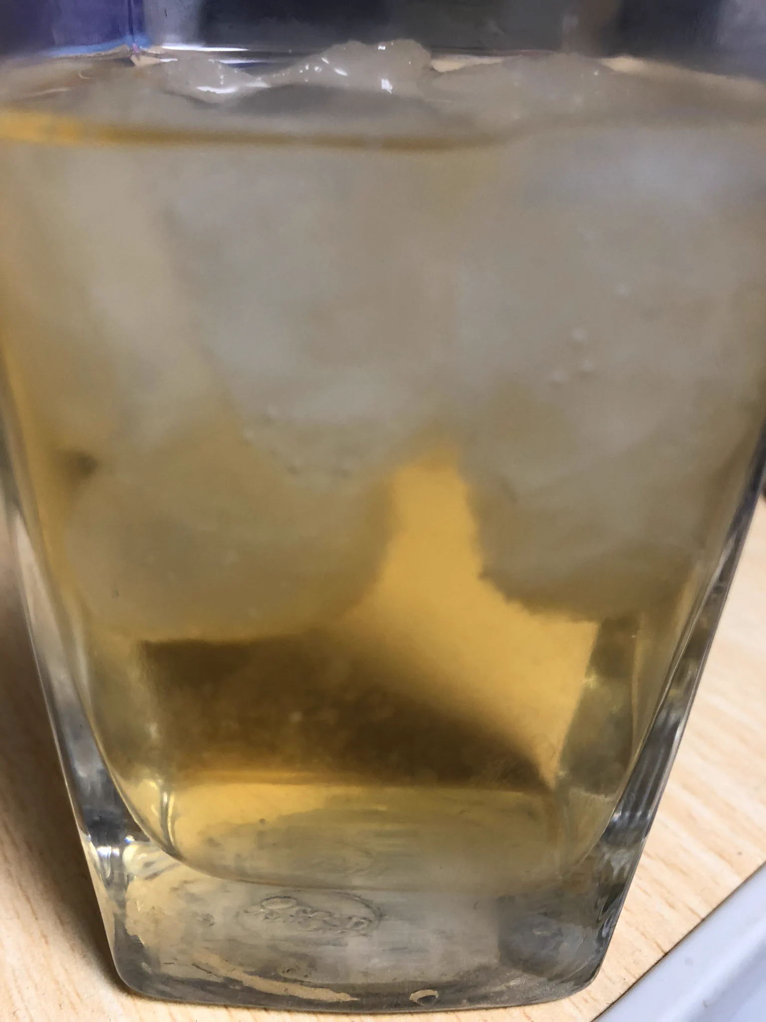 @lemon___hh いいですよ！
僕も梅酒に凍らせた日本酒入れて飲んでます！溶ければ溶けるほど度数が上がっていって最高ですね🌝 