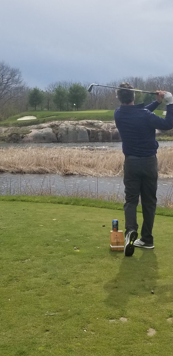 slider1_'s tweet photo. What a swing @waynemiddaugh Didn't even knock over your Caesar! #firstroundoftheyear #3hours #perfectday @oakbaygolf https://t.co/WmdJrZMS68