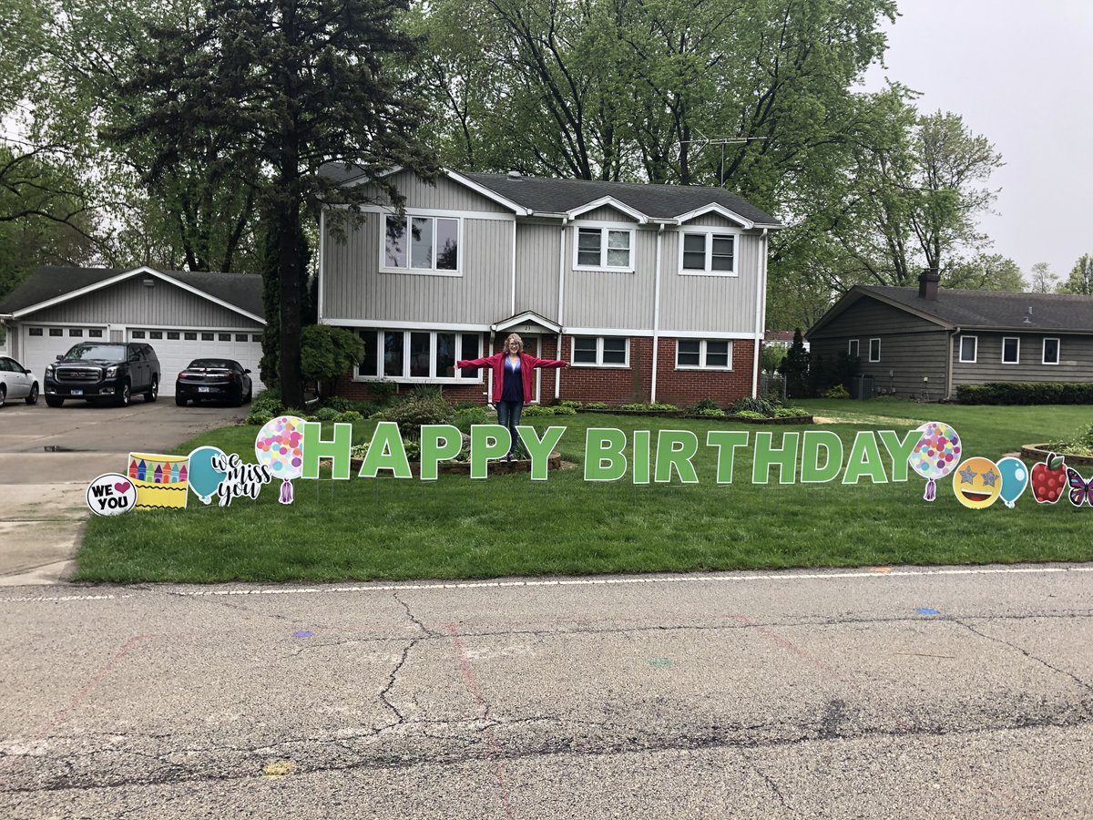 MrsBobowski's tweet photo. I have the world's best class!  They surprised me with a HUGE bday yard sign and then drove up and down my street in a bday parade!  Thank you, 1st graders!  You made my day! #engaged64 #signgypsies https://t.co/QZNkZJdZe8