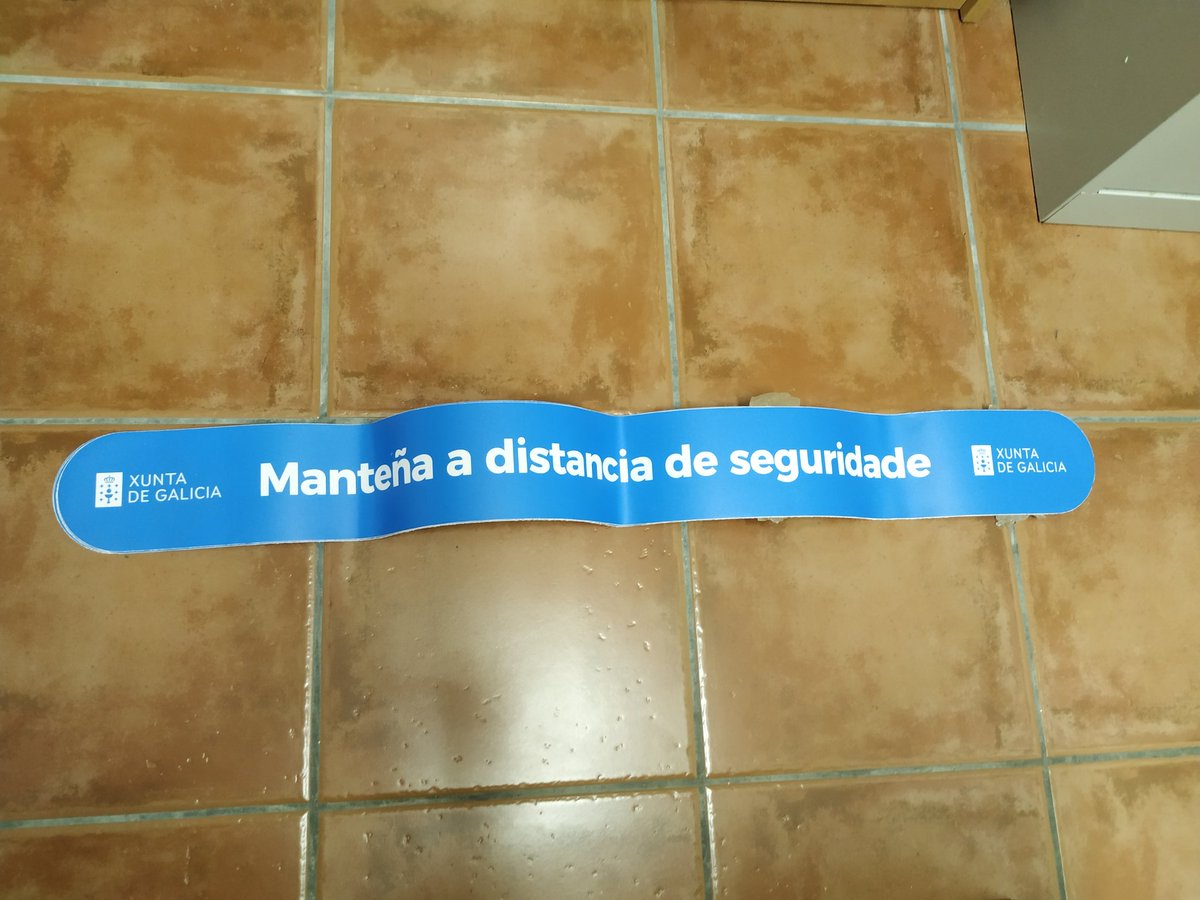 ivancuo's tweet image. Me llama la directora y me dice si puedo acercarme al colegio porque nos van a traer material de protección por si nos incorporamos. Lo que pasó a continuación te sorprenderá (o no):