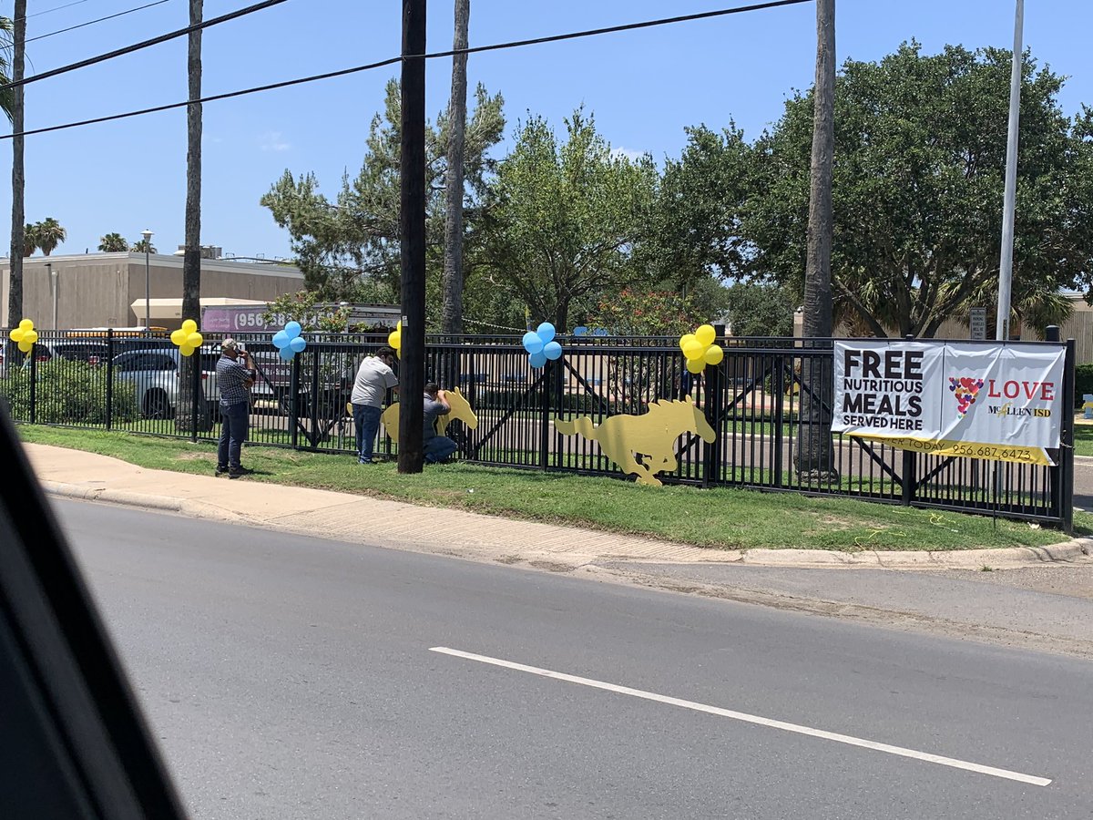 ramjrcastillo's tweet photo. Mustang Seniors don’t forget the Spirit Drive tonight that starts 7:30 till 9pm. Yard signs and Regalia will be passed out. Don’t forget to decorate your vehicles and show your senior spirit. Everyone is working hard to make this event memorable and festive. @Pride_Mustangs https://t.co/sWk1jgASMC