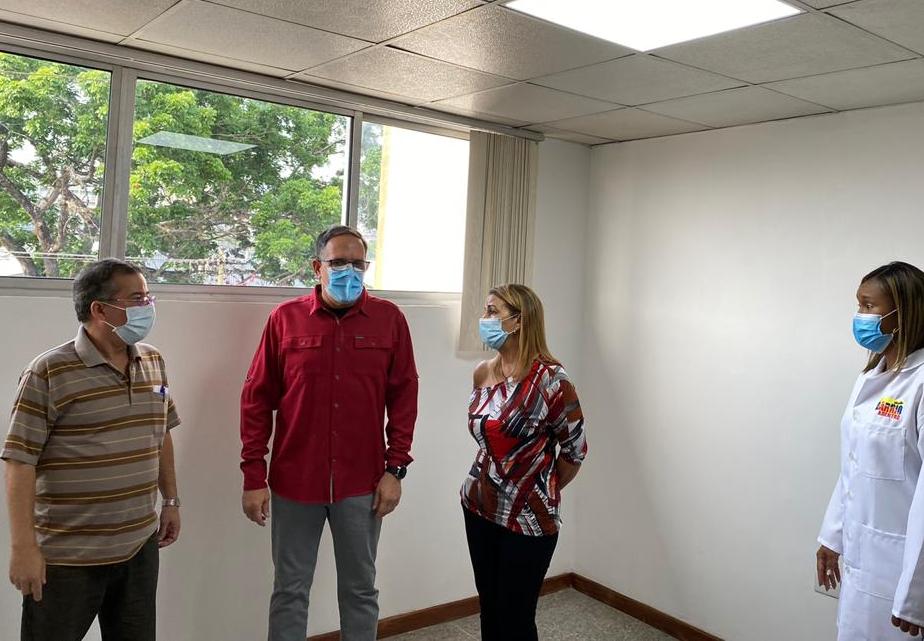 IAIM_VE's tweet photo. (1/3) #InfoIAIM || Sector aéreo respalda la lucha contra el Covid-19 que lidera el Pdte @NicolasMaduro. #IAIM e #INAC contribuyen con la recuperación de la infraestructura del Centro Nacional de Genética Médica, donde se procesarán los diagnósticos en sangre del virus en el país https://t.co/daqSP1vIhi