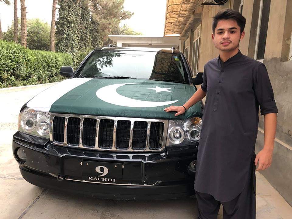 JamalRaisani's tweet photo. مجھے اپنے والد شہید سراج رئیسانی پر فخر ہے جنہوں نے مجھے اپنے وطن سے محبت کرنا سکھایا،نا صرف سکھایا بلکہ مثال قائم کرکے بتایا کہ وطن کو جب ضرورت پڑے تو اپنی جان اس دھرتی پر نچھاور کرنے سے بھی دریغ مت کرنا۔ بابا جان کا مشن زوروشور سے جاری ہے ااور اُن کا کیا ہر وعدہ میں پورا کرونگا https://t.co/IPIFOzxg7L