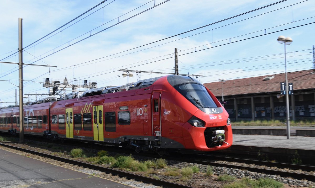 AlstomFrance's tweet photo. Alstom livre à la région @Occitanie le 300ème train Coradia Polyvalent produit à Reichshoffen https://t.co/av0W38WveK https://t.co/rVzdWYMmnR