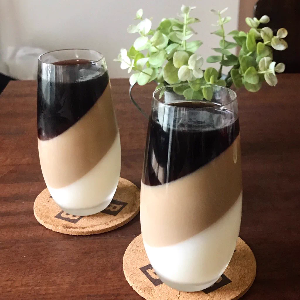 見た目がオシャレで材料4つで出来る！？「3層コーヒー牛乳プリン」の作り方！