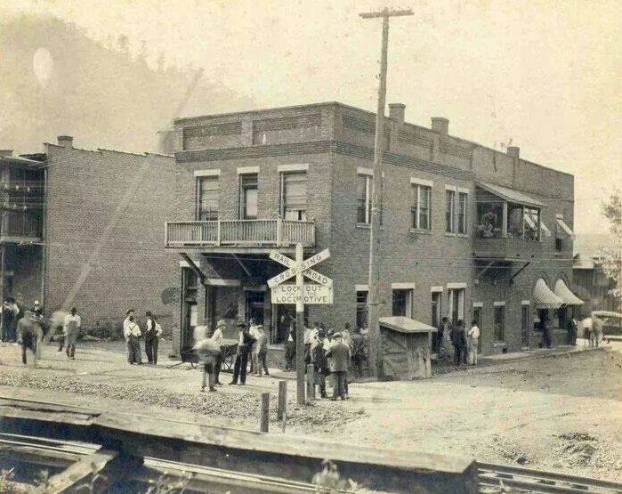 A Thread from prchovanec "May 19, 1920 Deadly shootout in Matewan