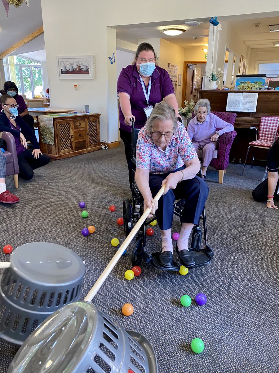 Dawson_Lodge's tweet photo. Our residents enjoying a game of ‘hungry hippos’ 😃😍😃 #ballgames #hungryhippos #Here4OurResidents #beatingisolation @AnchorHanover @AnchorJobs @carehome_co_uk @CareQualityComm @Link_ages https://t.co/W0p7jq3IV3