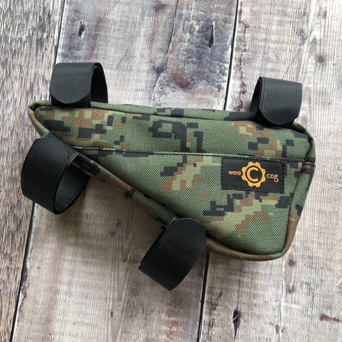 weecog's tweet image. International shipping still available.. this custom frame bag for a Revel Rascal is off to USA 🇺🇸 weecog.co.uk/products/cage #STpremier #mountainbiking #mtb #bikes