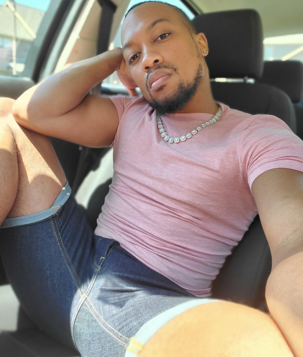 Da_Vampire2's tweet photo. Good Morning America!!!!! π¨π₯°πππ₯΅ #gldgang #gldshop #daddy #tuesday #motivation #light #mood #dallas #thick https://t.co/ukA4vW1xfF