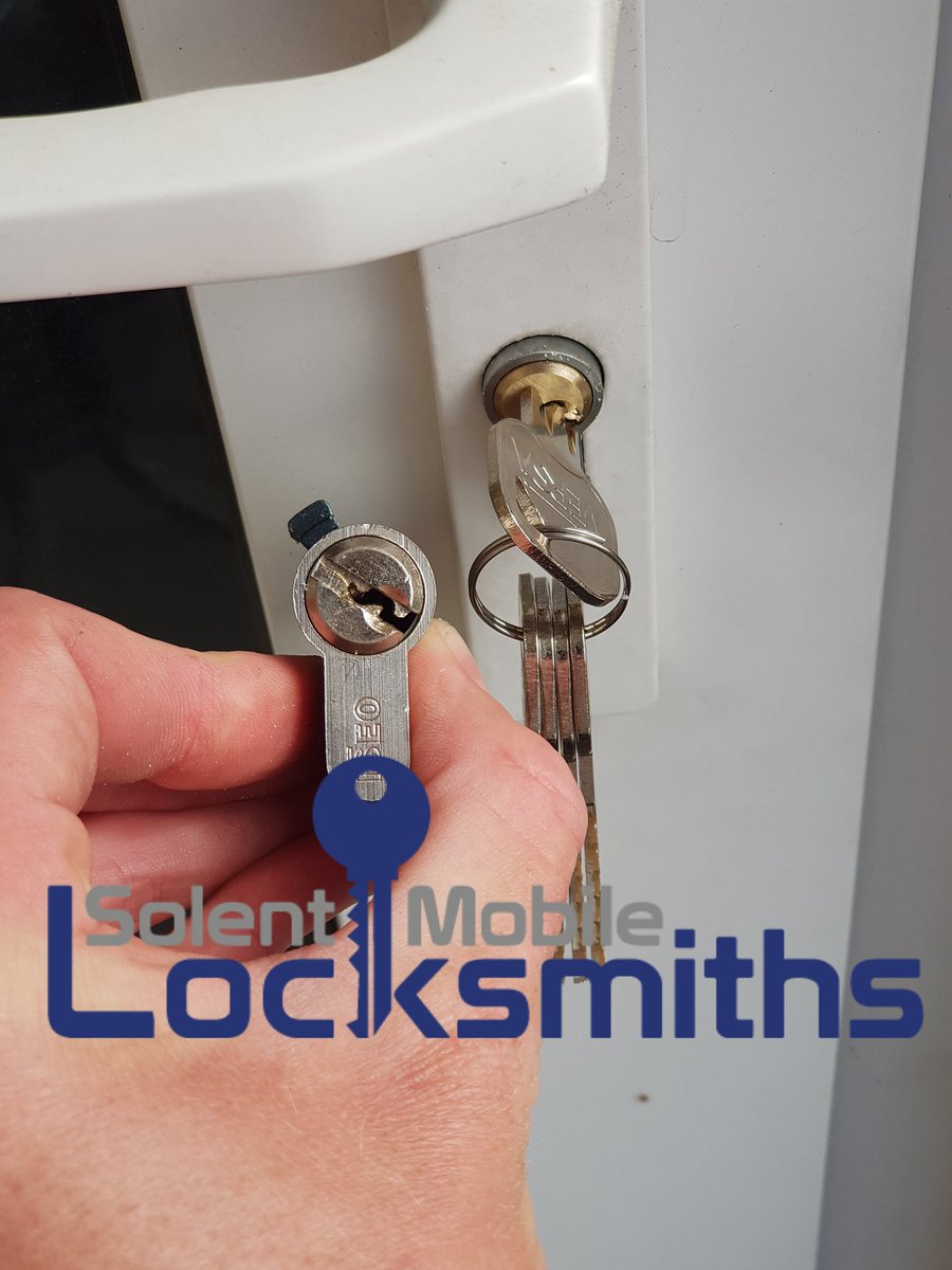 SolentLocksmith's tweet photo. Customer in #Whiteley had no key to their balcony door. Lock picked and replaced. #LocalLocksmiths #LocalBusinesses #LocksmithService #LocksmithsNearMe #BuyWithConfidence #TradingStandardsApproved #Checkatrade #LocksmithsHampshire #LockReplacements https://t.co/w7njD9fNQL