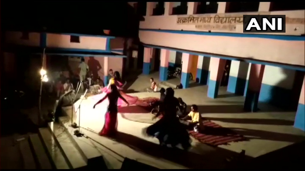 ANI's tweet photo. Bihar: Some dancers, called from outside, performed at a quarantine centre in Karrakh village of Samastipur dist last night. Addl Collector says "We're taking cognizance&amp;action will be taken. We've installed TV there, admn doesn't permit for any other entertainment from outside." https://t.co/err7oetDFK