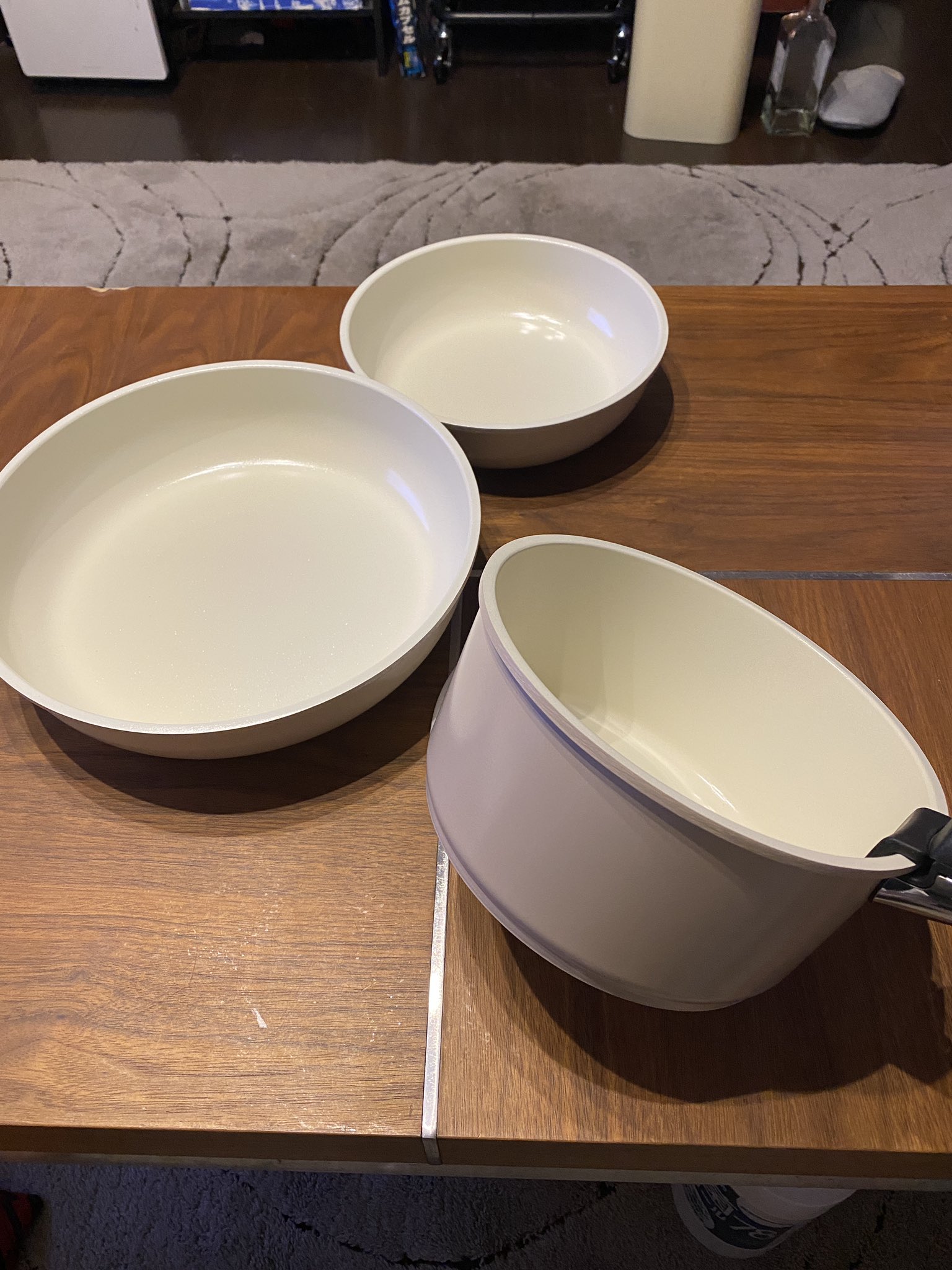 تويتر 水曜ごはん على تويتر セラミックコーティングフライパンをゲット 白いフライパンが欲しかったんですよね ただ 使い方が特殊 フライパンなのに強火がダメと言う セラミックフライパンの使い方をアップしようかな フライパン セラミックコーティング