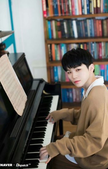 To  #BEST_PRODUCER_WOOZI,We truly are grateful having genius producer like you in Seventeen.Do not overwork too much <3Will always support Seventeen songs. Because it's all great thanks to your effort.Fighting!Love,Carat @pledis_17  #세븐틴  #SEVENTEEN