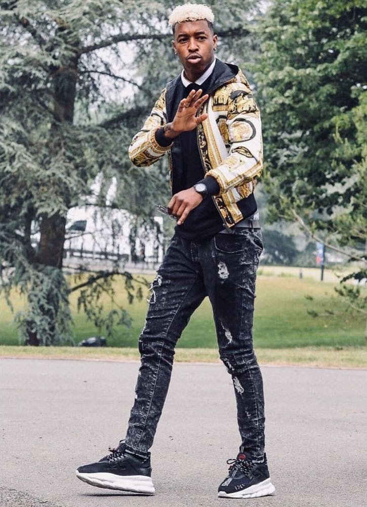 8. Presnel Kimpembe.Another French man on this list, don't be surprised (French men are known to dazzle in a lot of areas).Man loves to rock street wear and sneaks, he seems very comfortable in those.He's always dressed up like a hip hop artiste. Man's got some swagger.