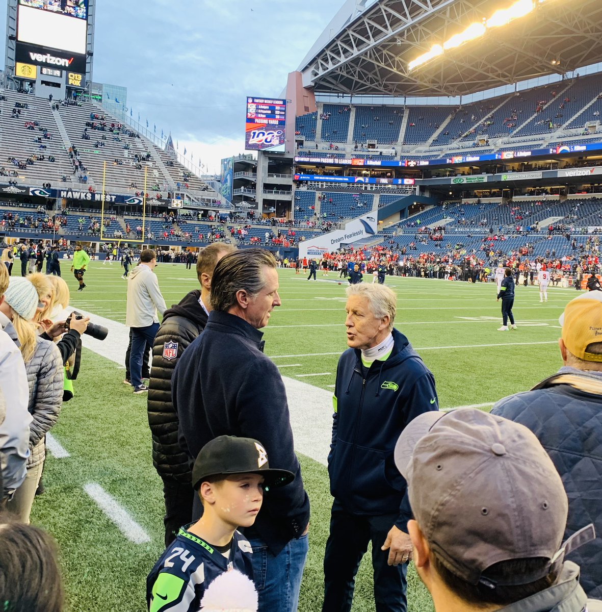 chrisgruener's tweet photo. @RSherman_25 Or maybe he just got some fresh advice from his pal Pete https://t.co/YeX6GQP1EM