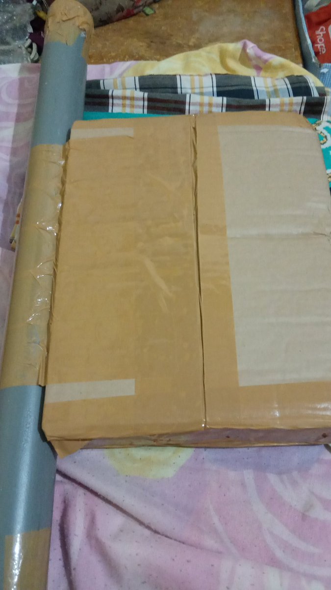 Baru tadi sore reply <a href="/U2650_gyul/">수리🍀</a> punya gue belum nyampe. Eh! Tibatiba, "pakeeet!"

Thank you <a href="/yourseoulution/">INA GO</a> paketnya sudah sampe walopun belum sempet unboxing🤗🤗