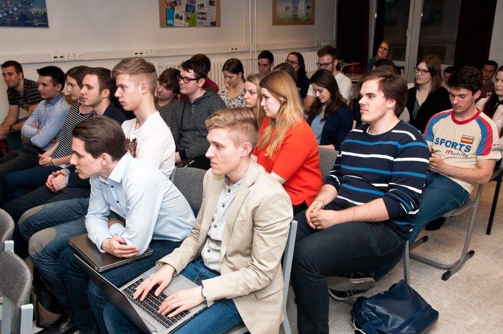 Mathias Corvinus Collegium tweet media