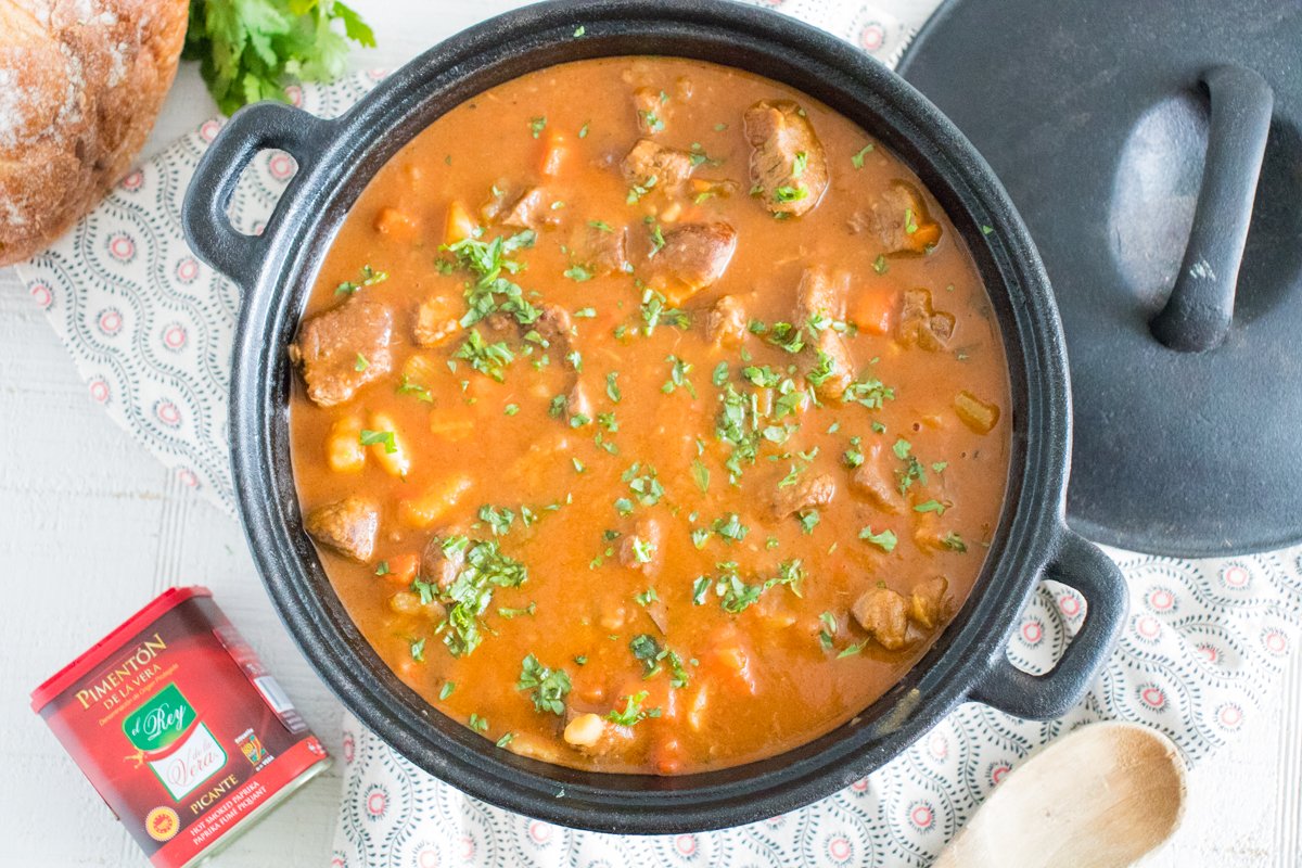 Smoky and savory, Lamb Stew with Spanish Rey de la Vera Pimentón (smoked paprika) is simple comfort food #healthydinners #Stewrecipe #pimentón 
bit.ly/2yf6Cpl