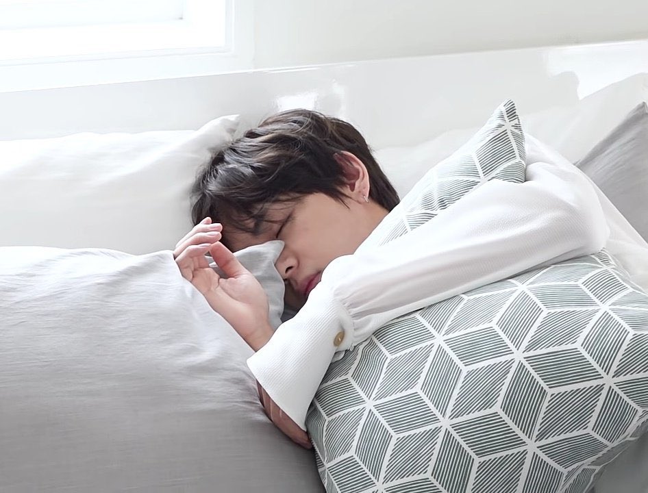 taehyungie with pillows 