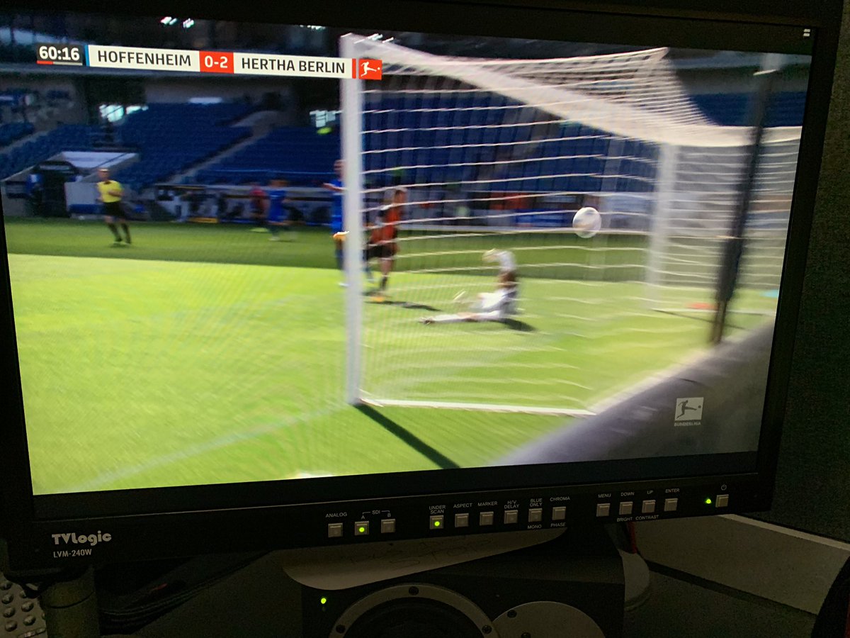 BrodieThiessen's tweet image. Spotted! A professional sports highlight! #NotAThrowback #PostCovid
