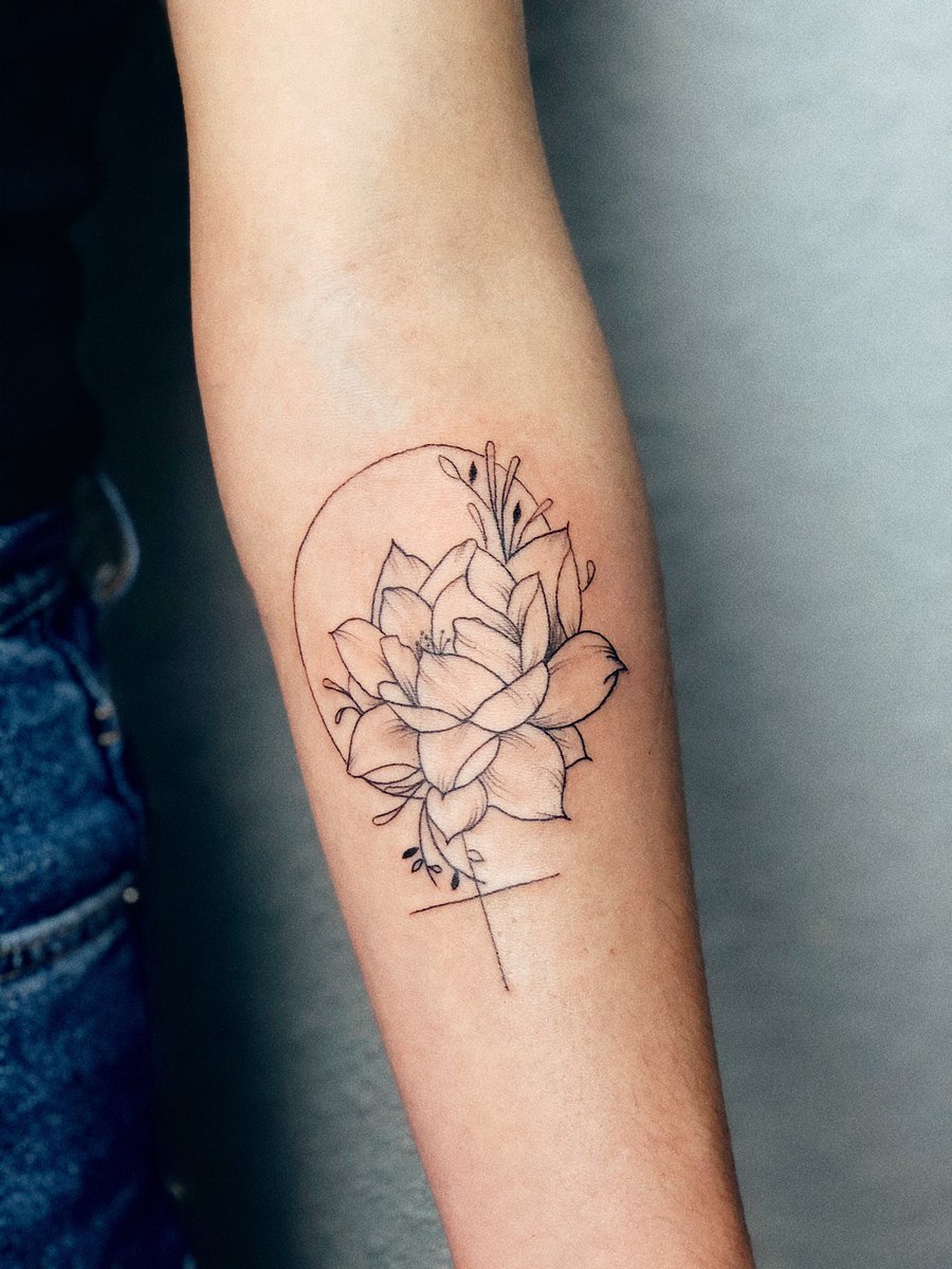 agarpa6's tweet photo. Mi #NuevaNormalidad tatuando como siempre 💕 https://t.co/U76ks86MCJ