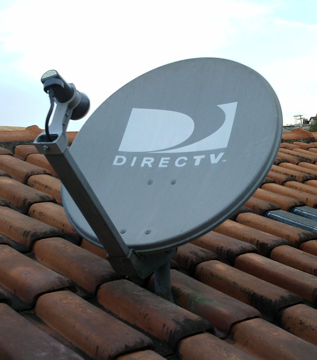 ¿Sin #DirecTV?
No te preocupes 
Direcciona la antena completamente hacia arriba, en caso de lluvia servirá para recoger por lo menos 1 litro de agua.

Siganme para más consejos...

Tranquilos tengo 4 decodificadores a mi responsabilidad, en cuanto consiga que hacer les aviso...