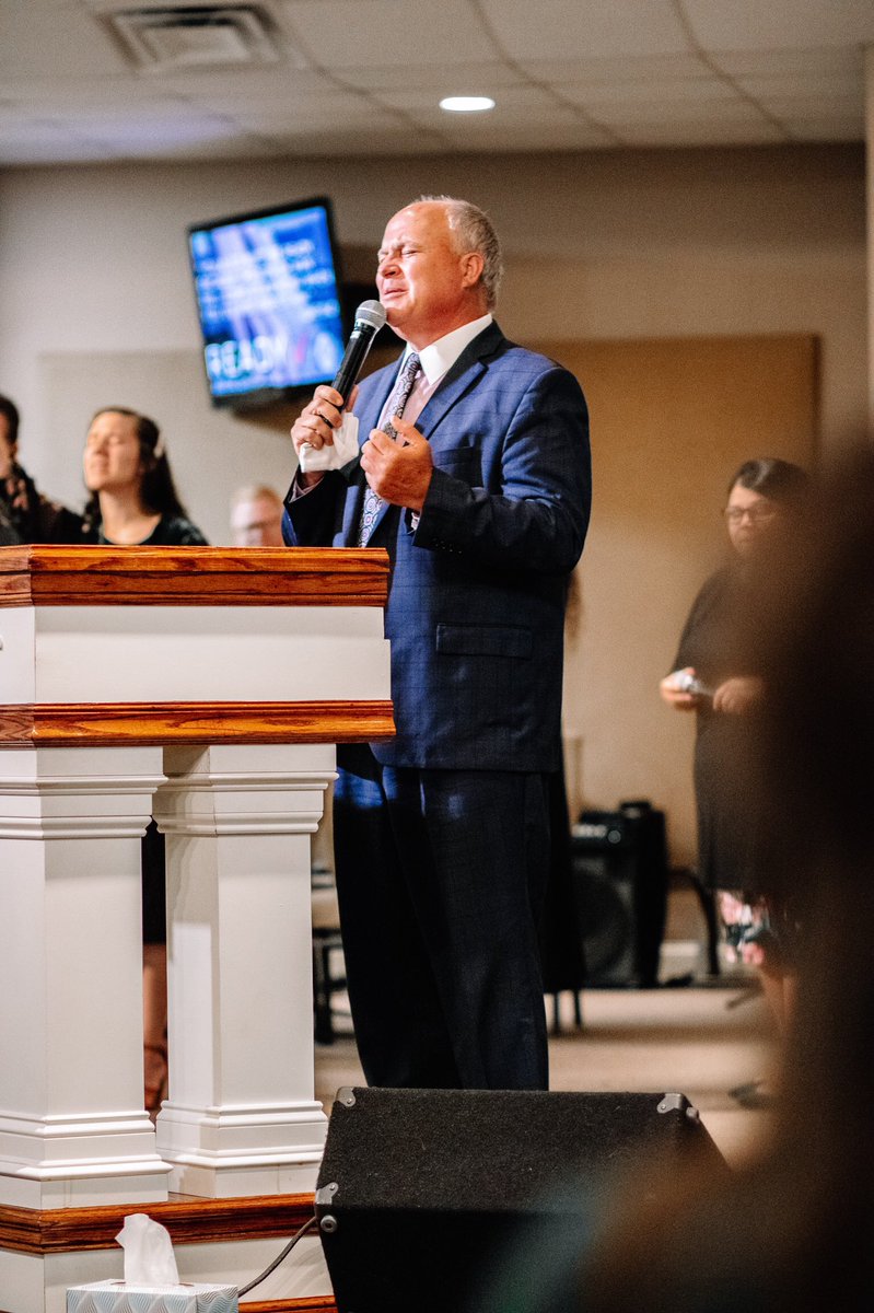 RevivalSearcy's tweet photo. “You don’t have to be a pastor or a saint or even a believer for God to speak to you. You just have to have an honest heart.” - Pastor Danny Whitley https://t.co/siukN5WnA9