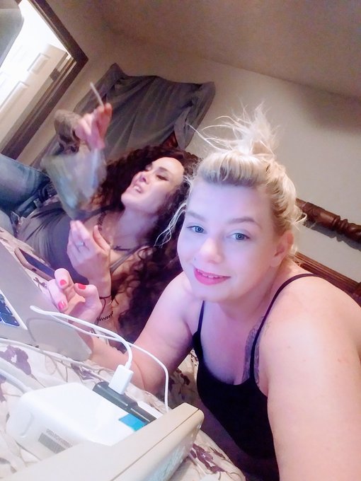 Summer Sweets’s pics and videos