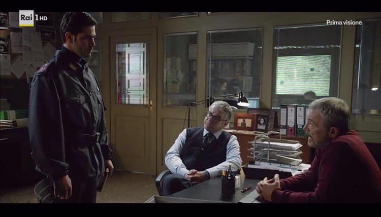 Volpetti1's tweet photo. Da domani torna #NeroAMetà su @RaiUno #ValerioDiBenedetto @FCerlino #ClaudioAmendola #MiguelGobboDiaz #AlessandroSperduti #fiction #rai1 https://t.co/s3DoXSHmTq