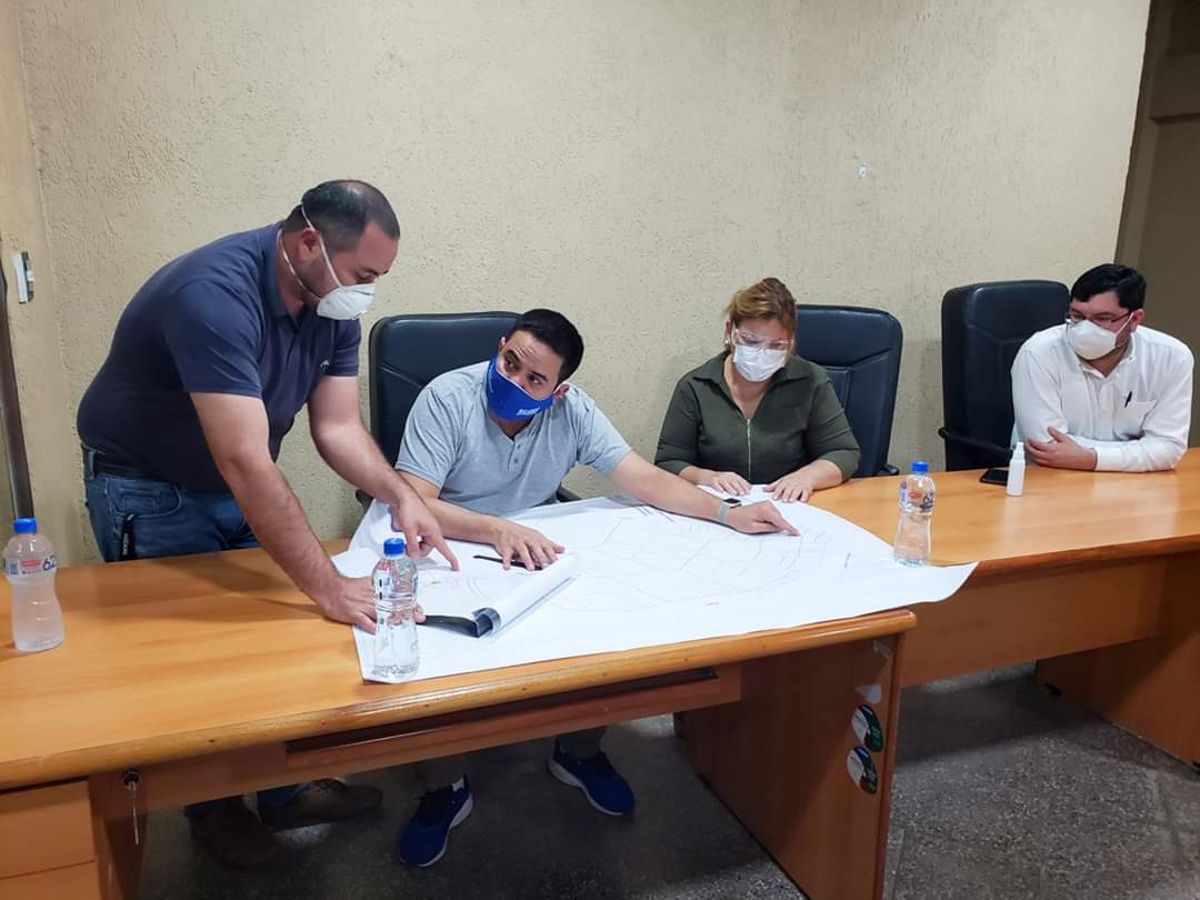 ricardopyok's tweet photo. PASO A DESNIVEL EN TRES BOCAS

En forma conjunta con representantes del MOPC y la empresa adjudicada Tecnoedil SA, trabajamos en la planificación de nuevos asfaltados y recapados de vías alternativas en Villa Elisa, entre ellas Colonia Elisa. https://t.co/TxbVlyFR5k