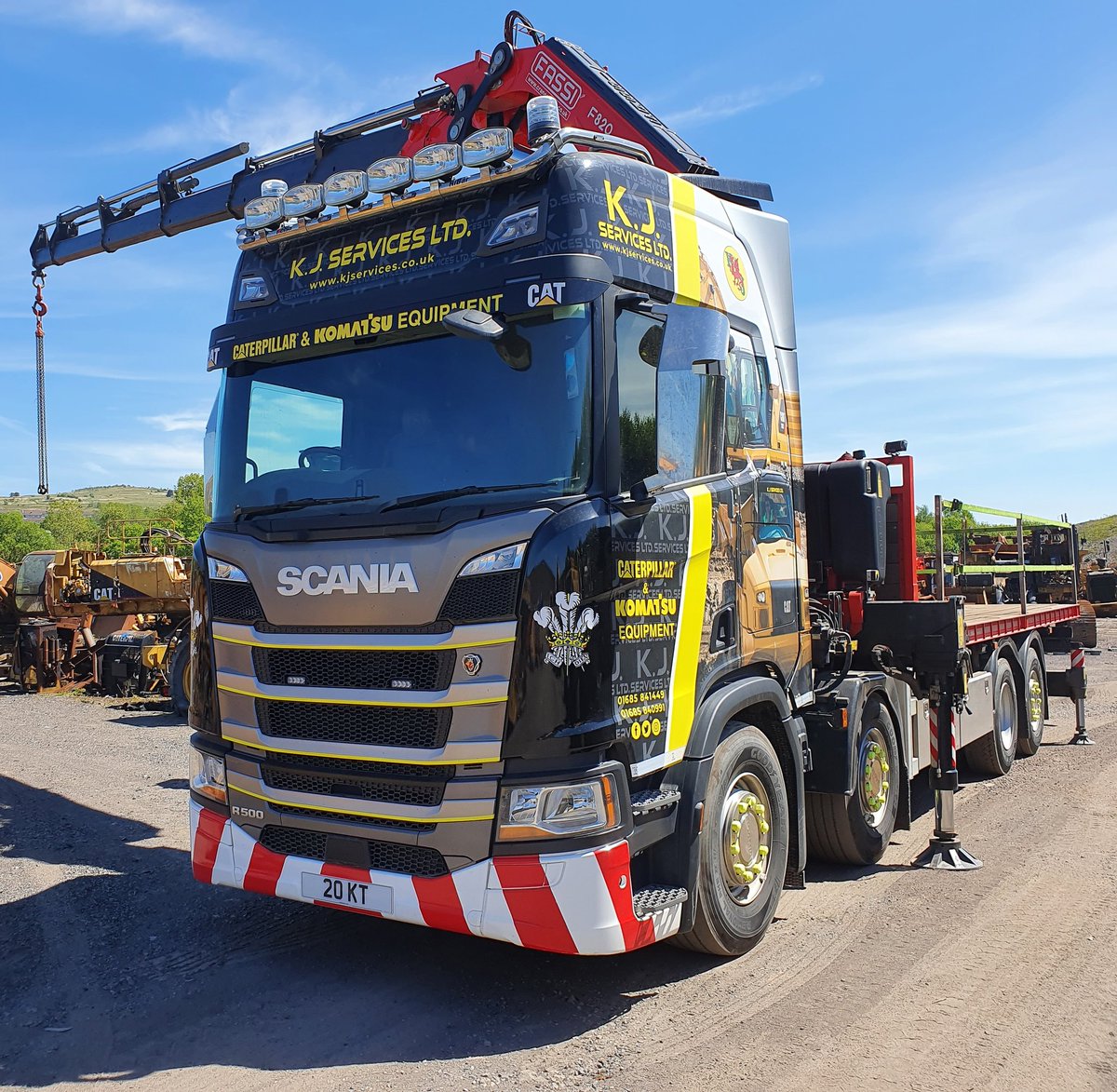 KJ_Services's tweet photo. Our Scania R500 Looking Stunning In The South Wales Sunshine πEarlier This Afternnon! #KJServicesLtd #Scania #R500 #Fassi #F820 #Hiab https://t.co/6ouvOKF7Kh