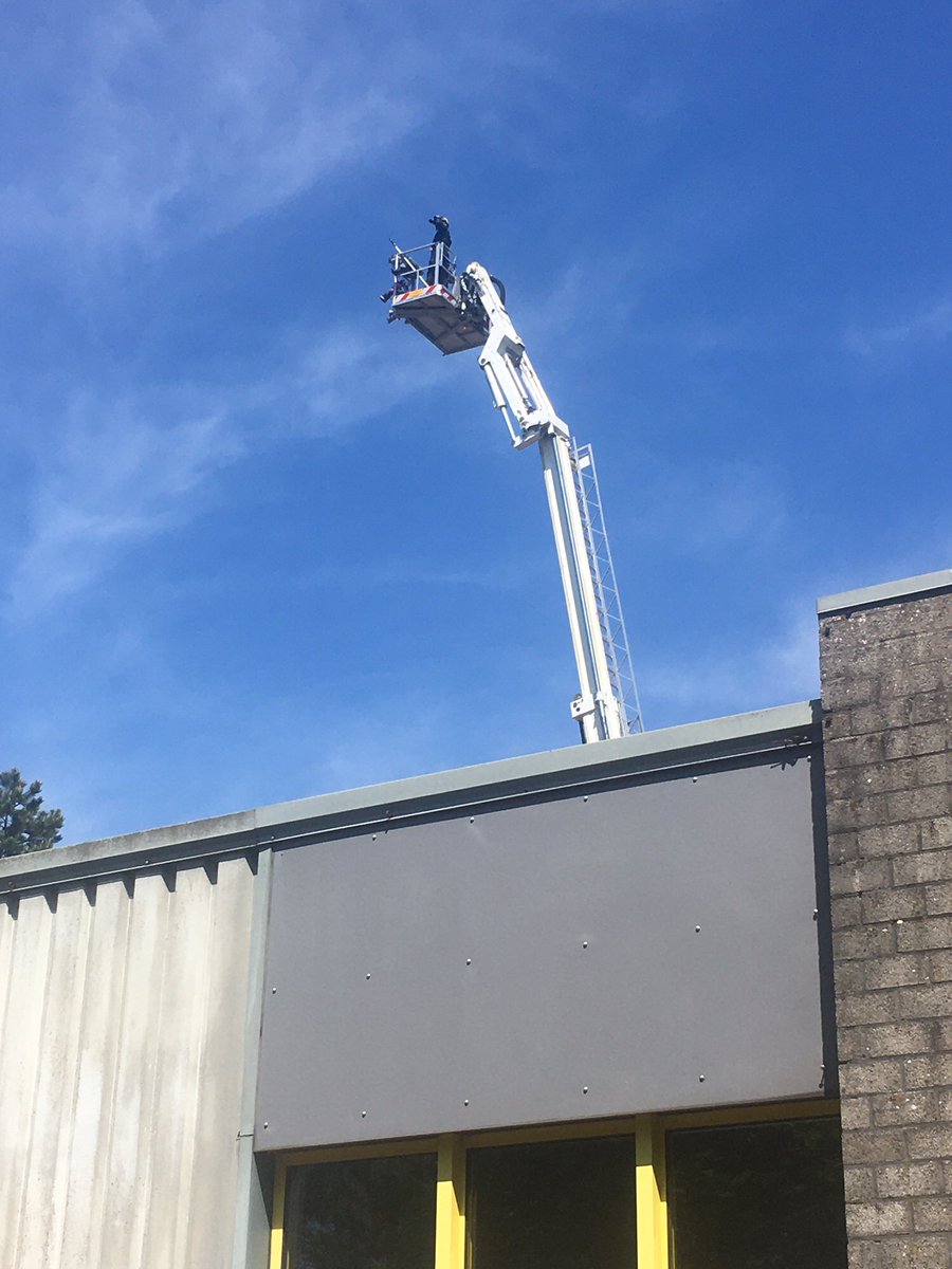 BWWuustwezel's tweet photo. Al weken peilen we dagelijks in het kader van #codeoranje #droogte met ons team torenwachters en #brandweer iedere rookpluim die opstijgt boven de horizon... gelukkig altijd loos alarm #superwaakzaam https://t.co/oMXTETaUyZ
