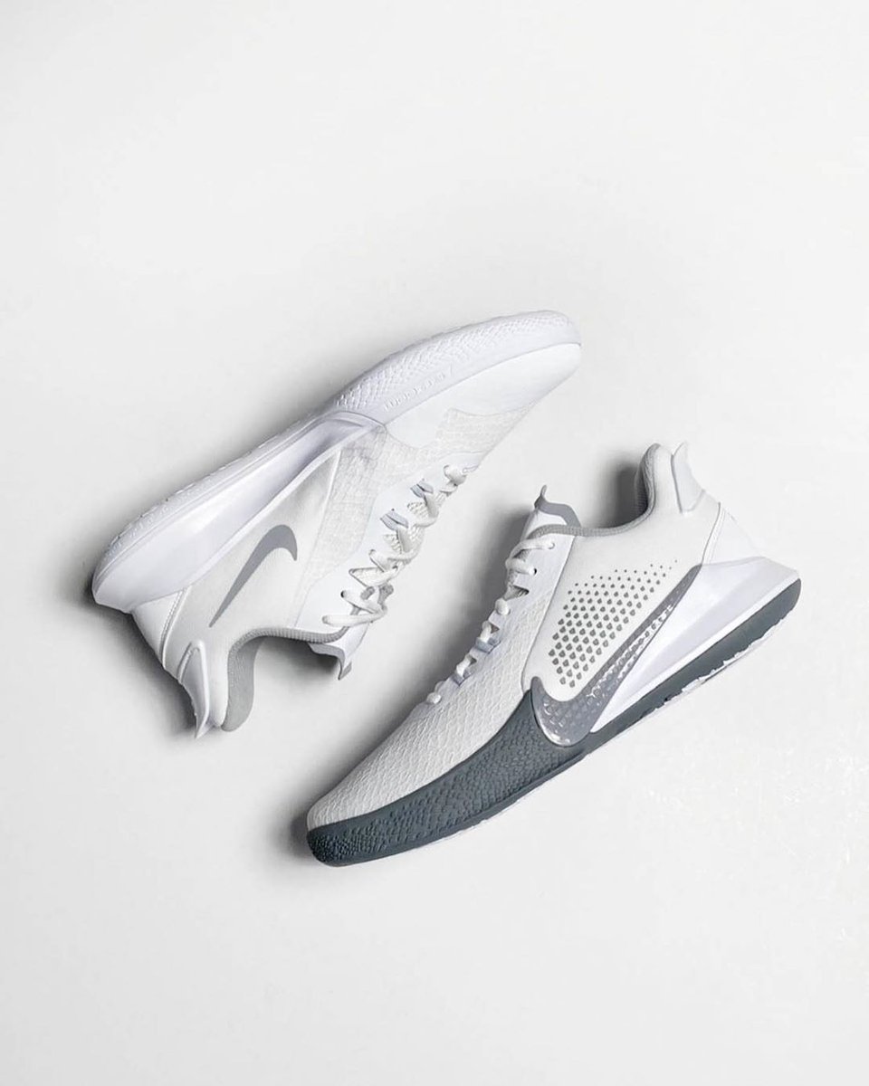 nike mamba fury on feet