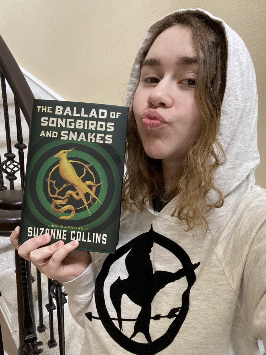 mockingjaays's tweet photo. 2012 vs 2020

so much has changed but my love for the hunger games is consistent

#hungergames #songbirdsandsnakes https://t.co/M7lrmP63BL