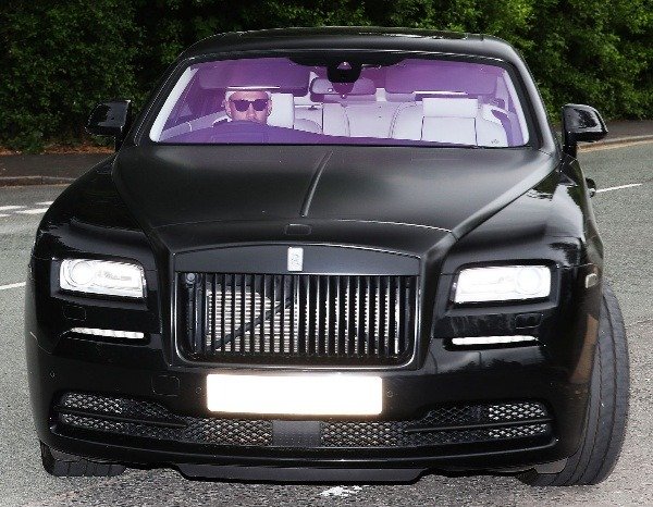 AutoJoshNG's tweet photo. Moment Man City Stars Arrived At Training Ground In Luxury Cars For Coronavirus Tests (Photos)
https://t.co/Fv4vFBAPHm
#COVID19 #Mancitycars #Mancitystars #Mancitytraining #ManchesterCity https://t.co/hkgHSNc5oo