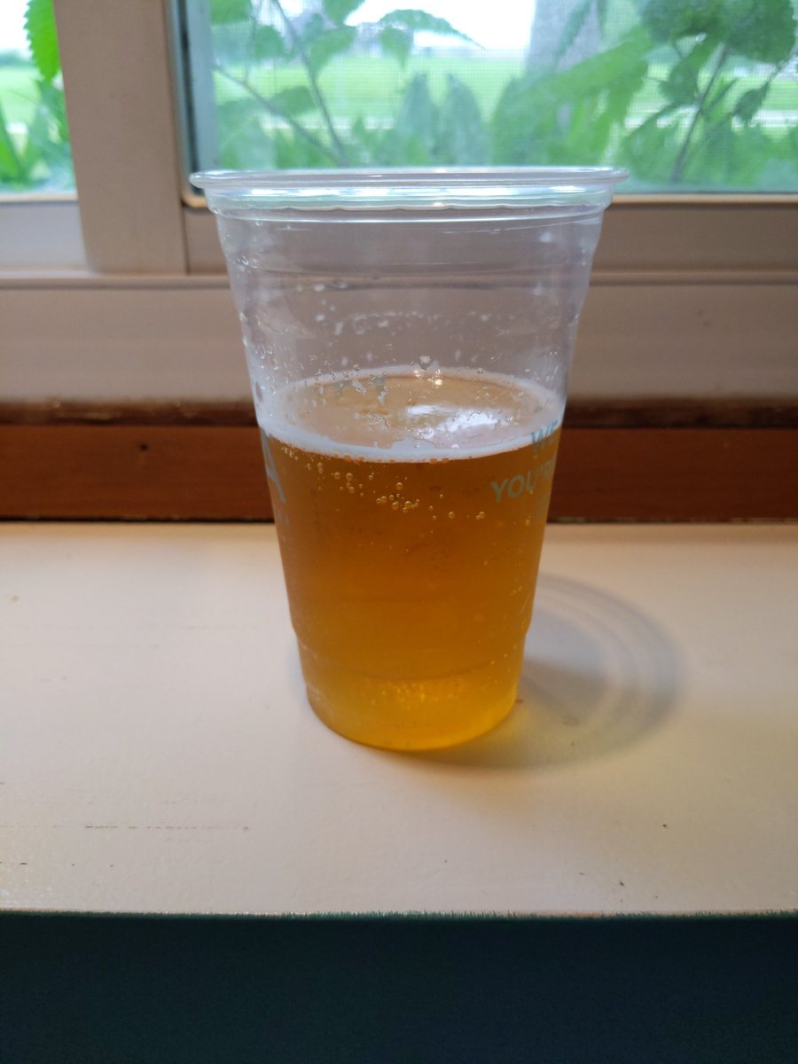 JaysBeerReviews's tweet photo. Just picked up some Taproom IPA from @PenroseBrewing. Great drive up service and damn this beer is as good as I remember! #drinklocal https://t.co/8pcTL5L58F