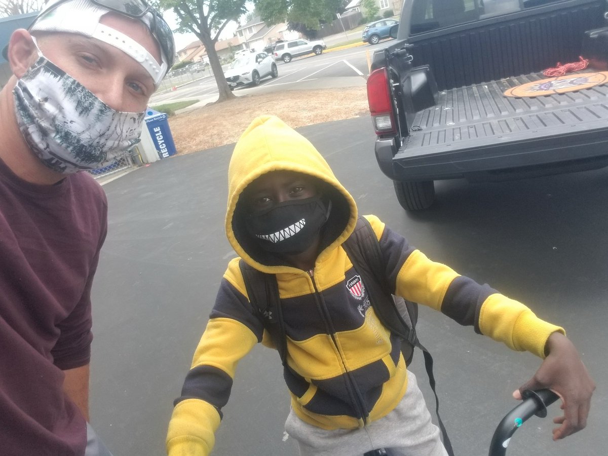 coachlundin's tweet photo. Had a visitor today when i was cleaning up! #missmyducks https://t.co/Eb68IWperr
